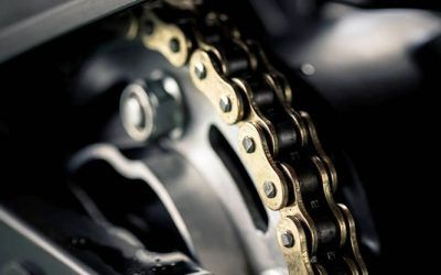 Conoce más sobre cadenas reforzadas para tu motocicleta